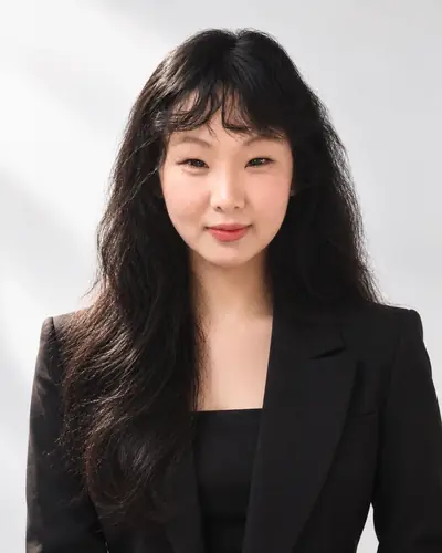 Jing Zheng, Head of Interpreting & Translation